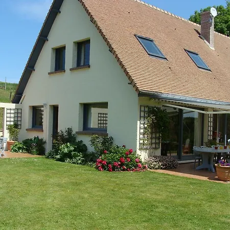 D'hotes Les Champarts Bed & Breakfast *